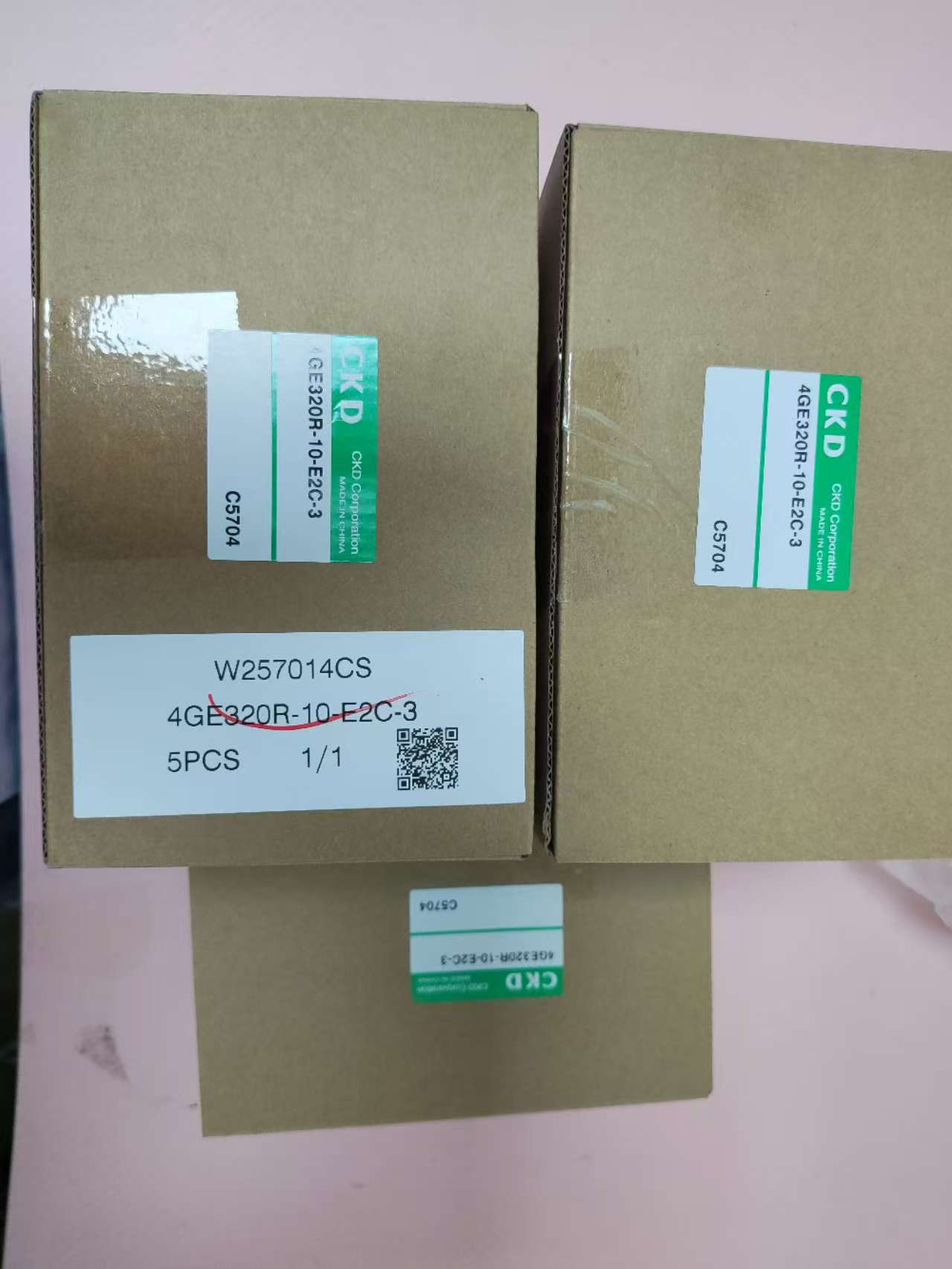 电商MRO供应日本CKD喜开理 电磁阀 4GE320R-10-E2C-3