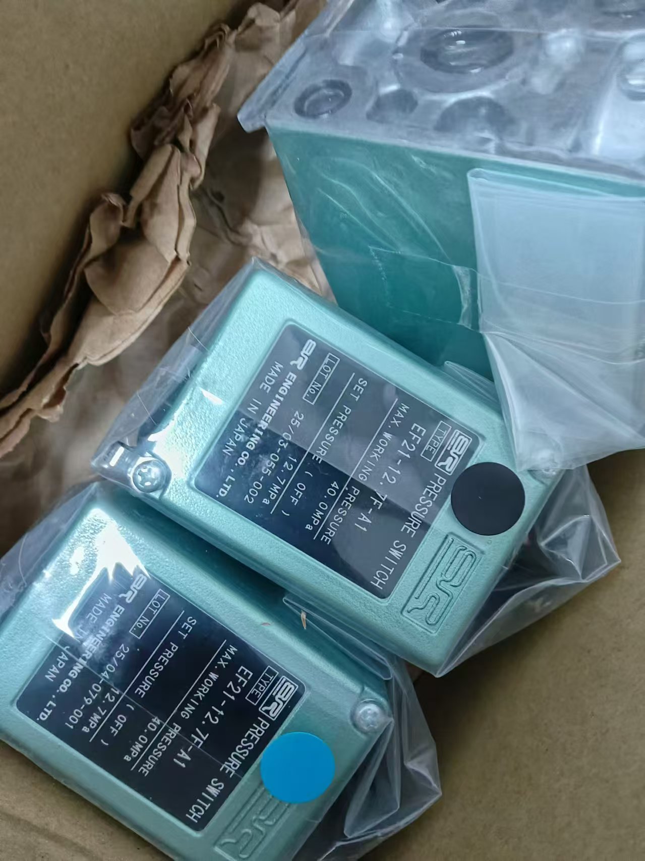 电商MRO供应链日本SR   压力开关  型号 EF21-12.7F-A1技术解析