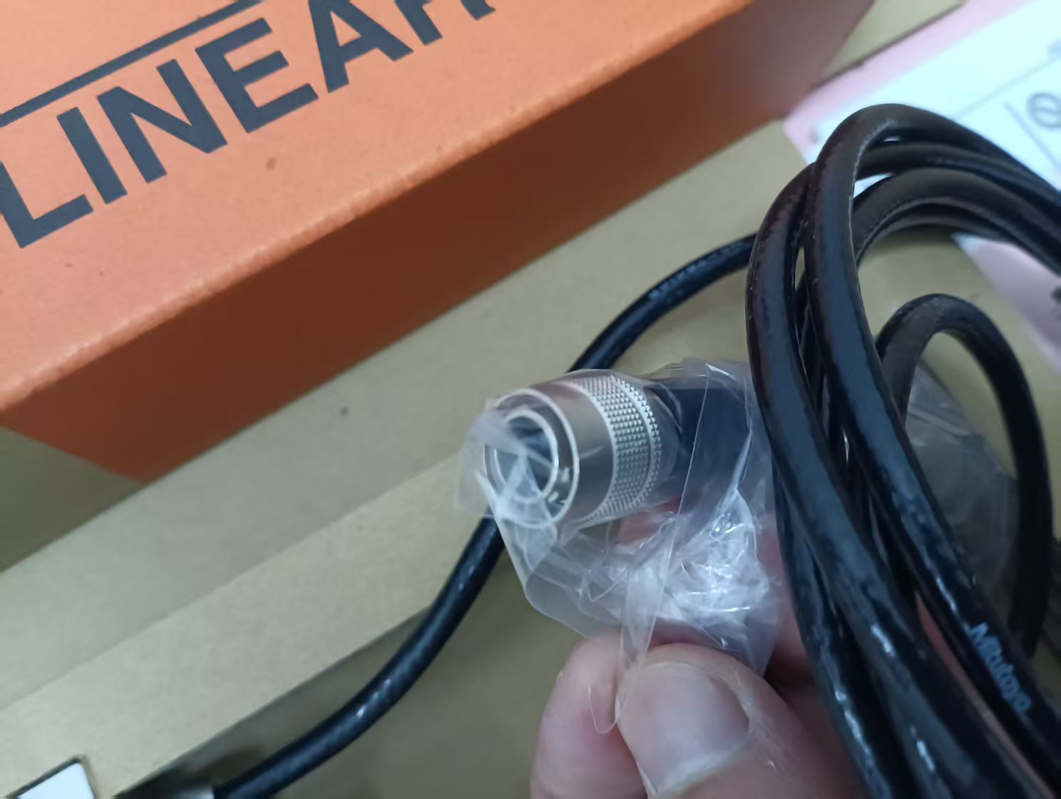 电商MRO供应链日本MITUTOYO三丰光栅式测微仪LG200-0110  货号542-188