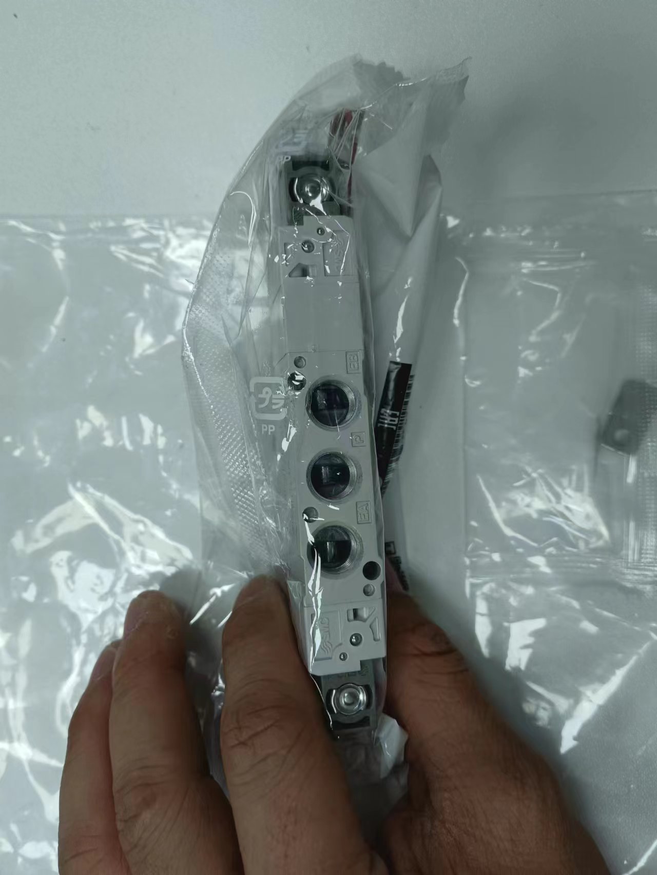 电商MRO供应链日本SMC电磁阀SY5320-5LZD-C6