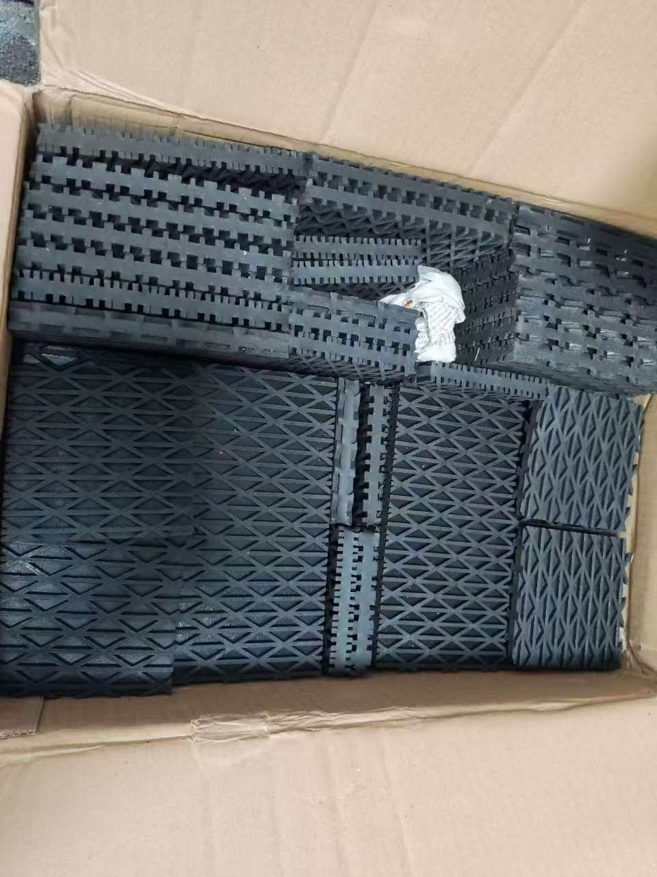 电商MRO供应链推荐德国ISOLOC   隔振板   10622（150X150X15)