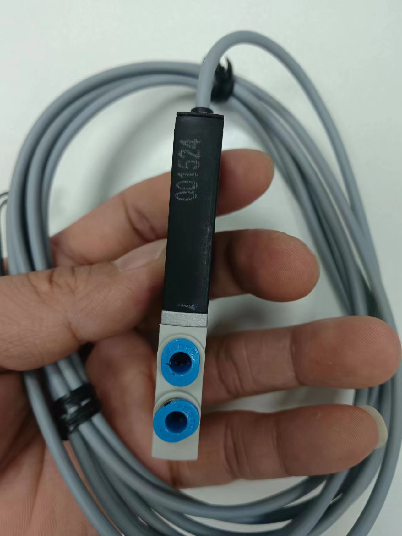 电商MRO供应链FESTO费斯托电磁阀MHE2-MS1H-32G-QS-4-K