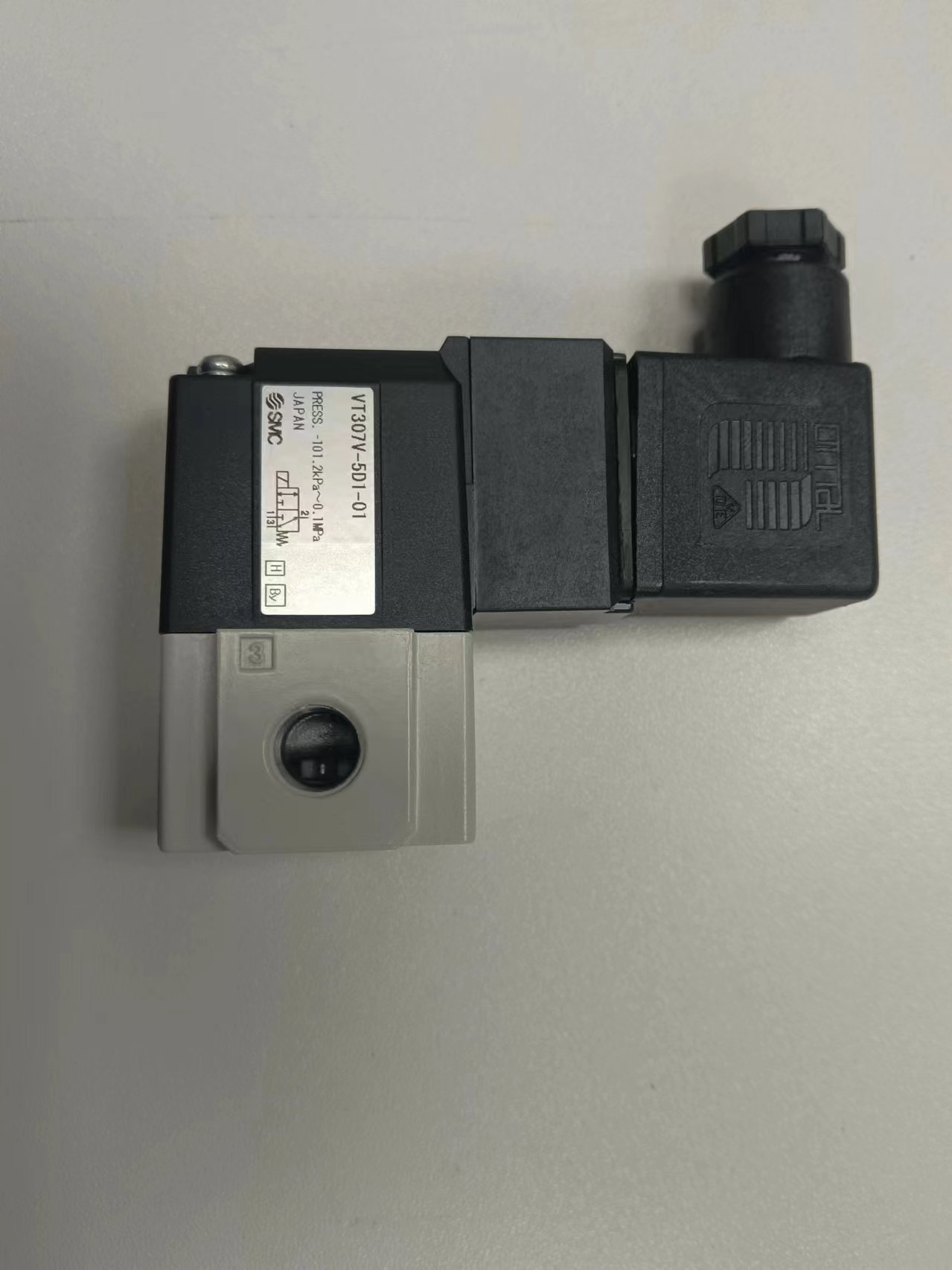 电商MRO供应链日本SMC电磁阀VT307V-5D1-01