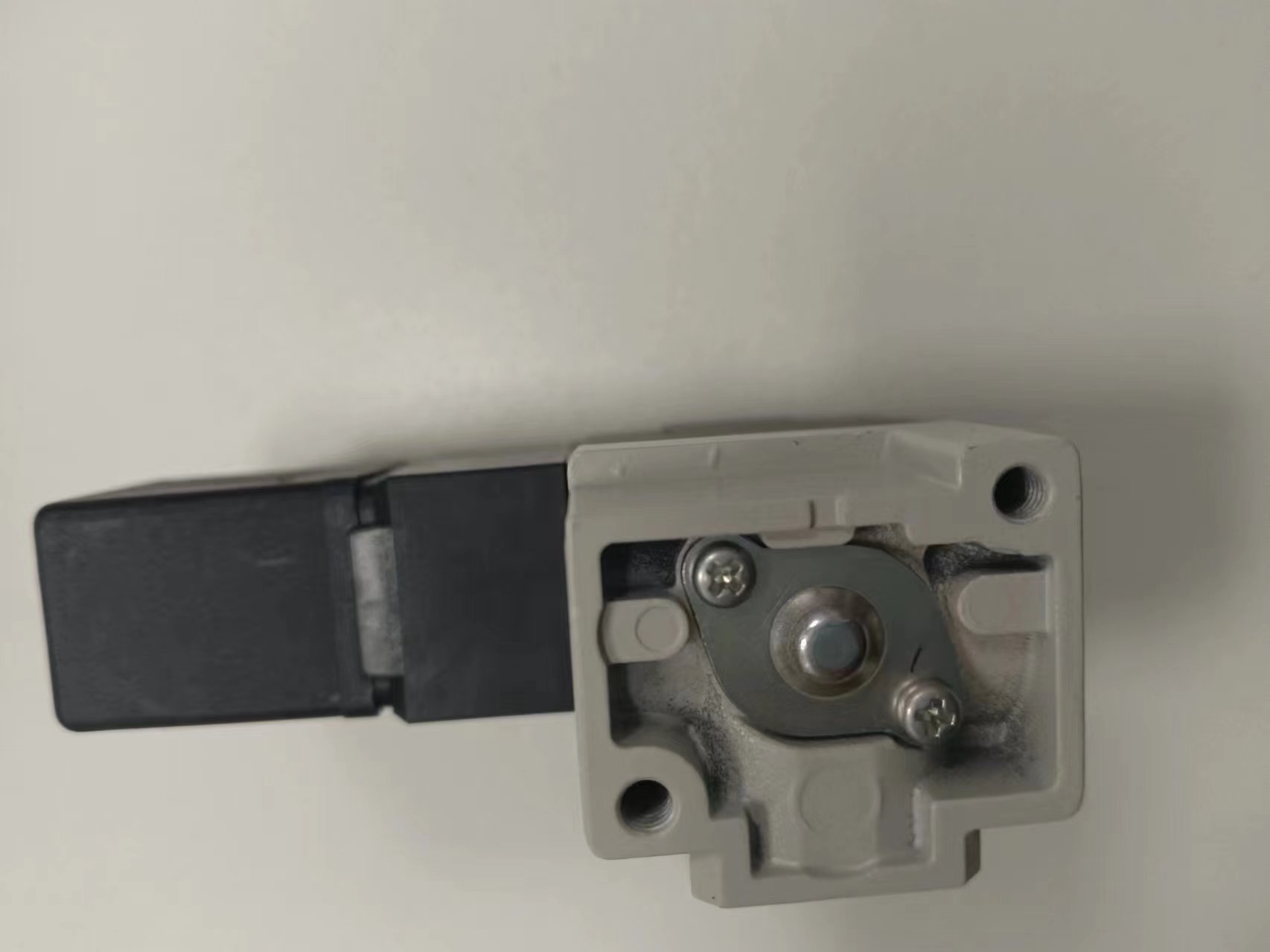 电商MRO供应链日本SMC电磁阀VT307V-5D1-01