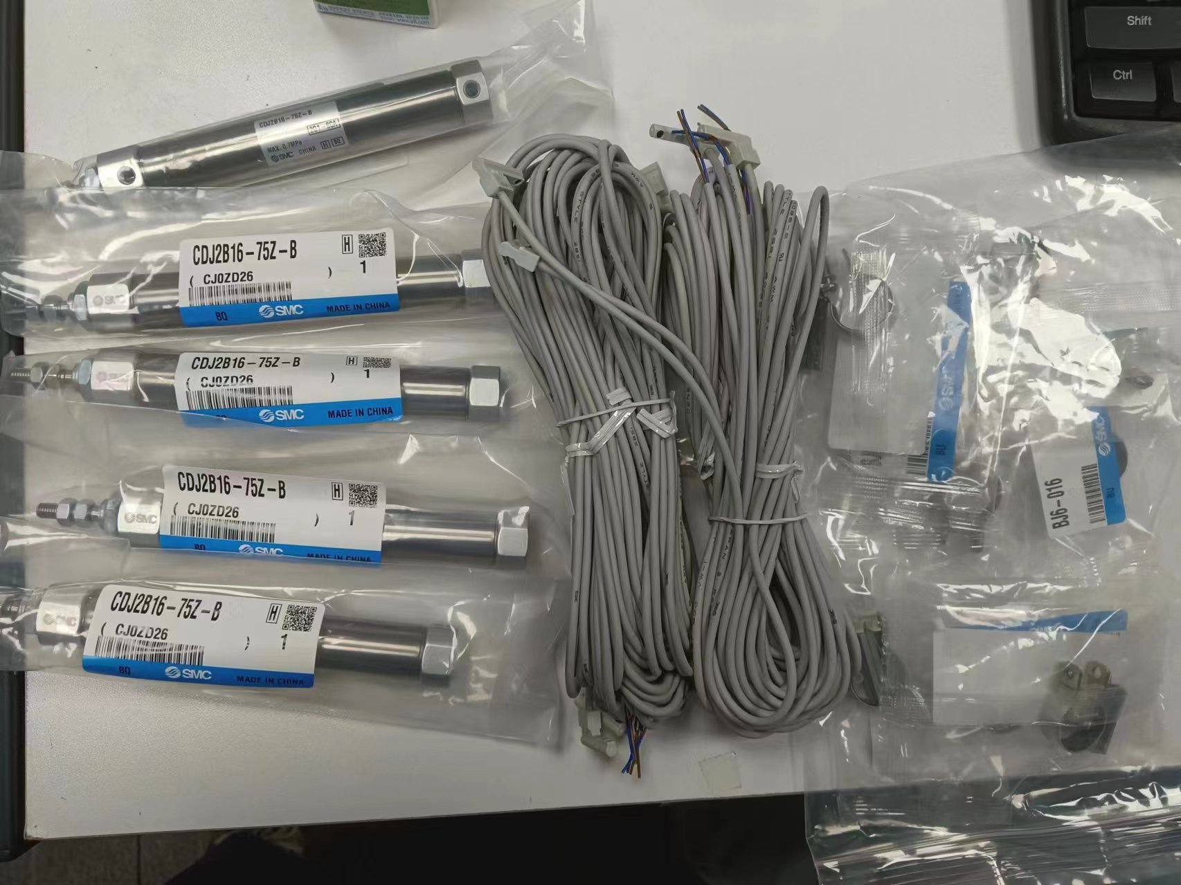 电商MRO供应链日本SMC气缸CDJ2B16-75Z-B