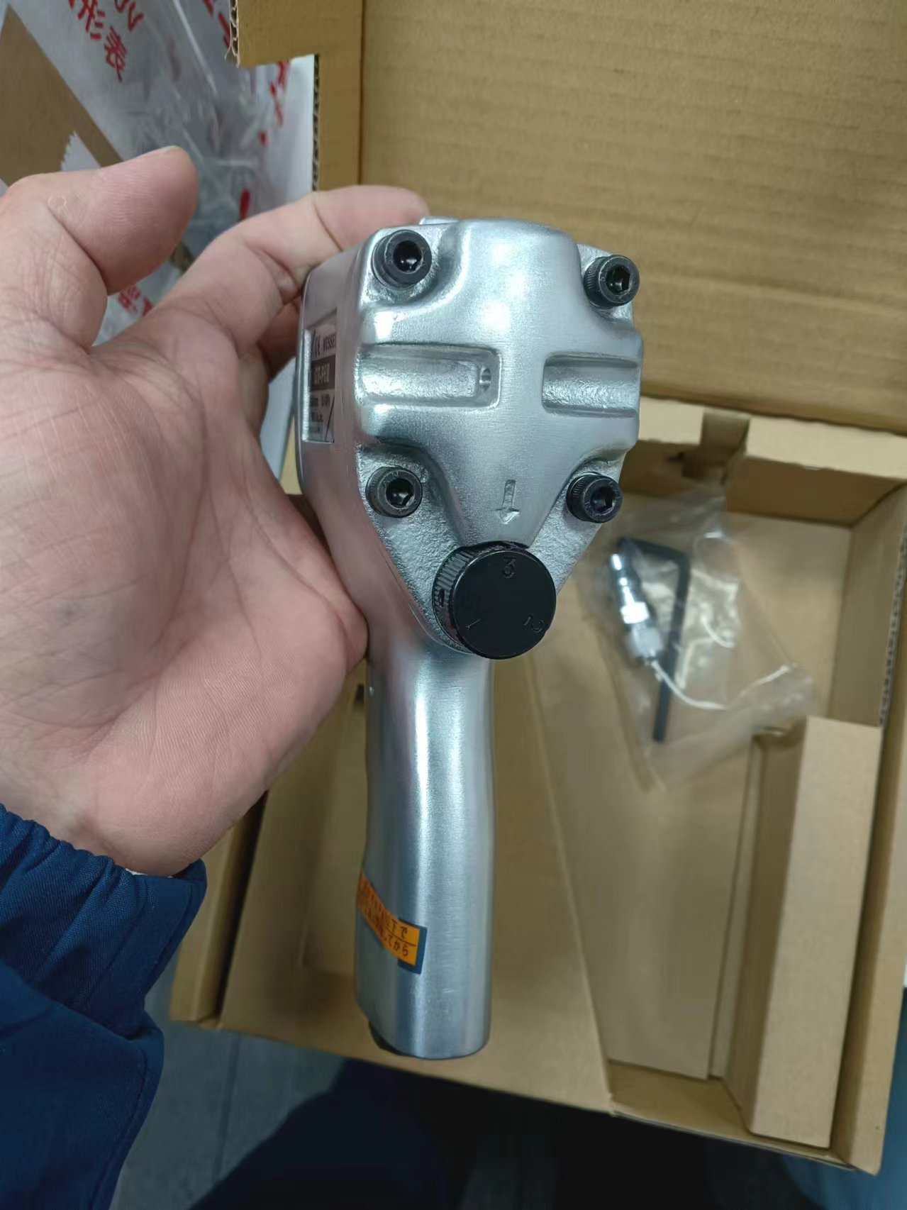 电商MRO供应链日本VESSEL威威 气动冲击扳手GT-P6T