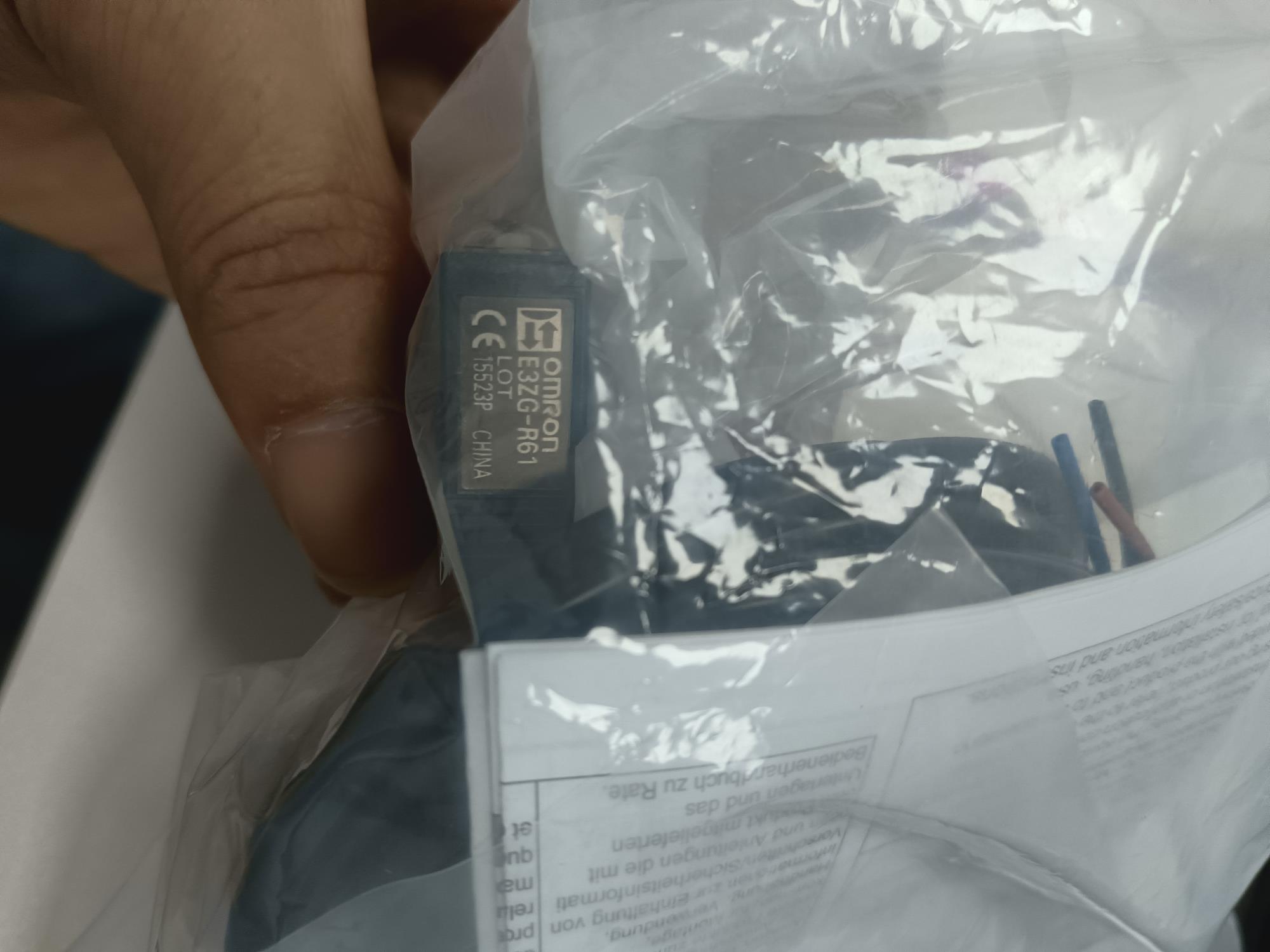 电商MRO供应链日本欧姆龙接近传感器E3ZG-R61-S