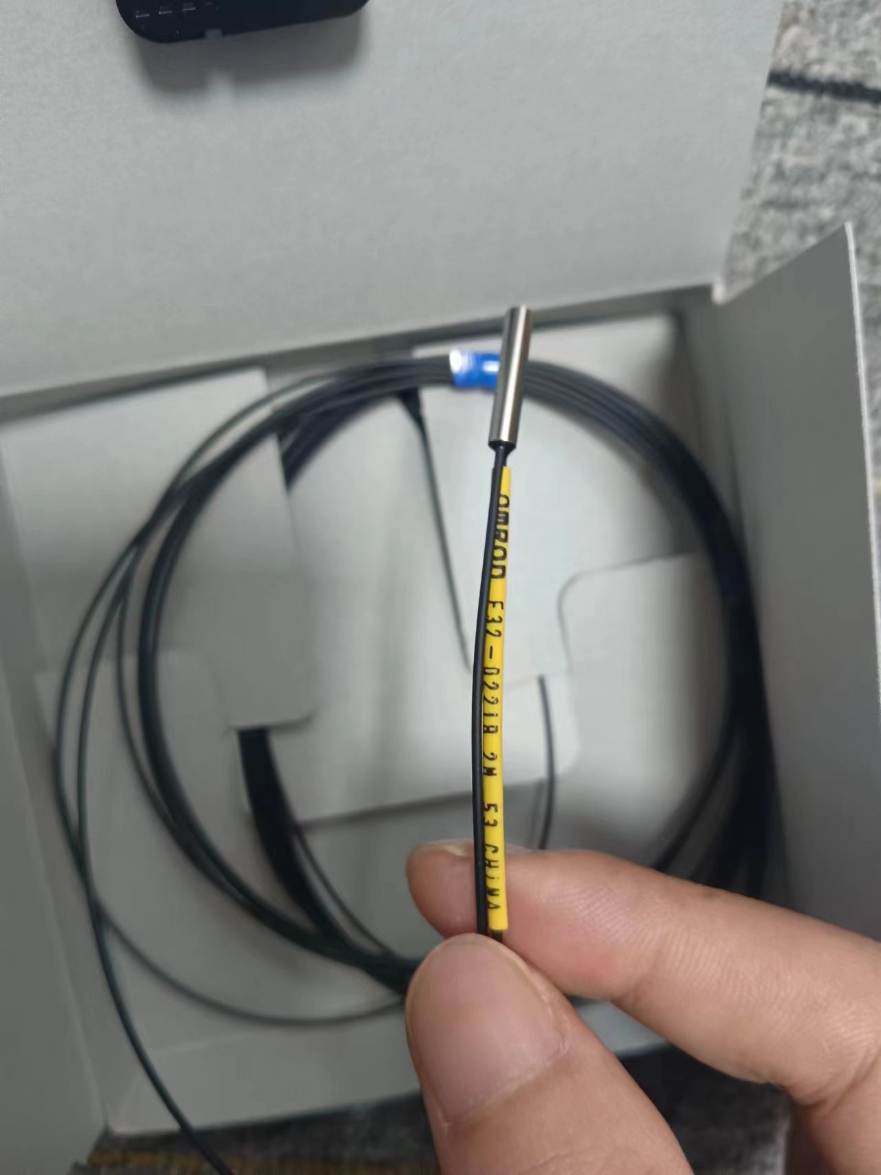 电商MRO供应链日本OMRON欧姆龙 光纤传感器E32-D221B 2M