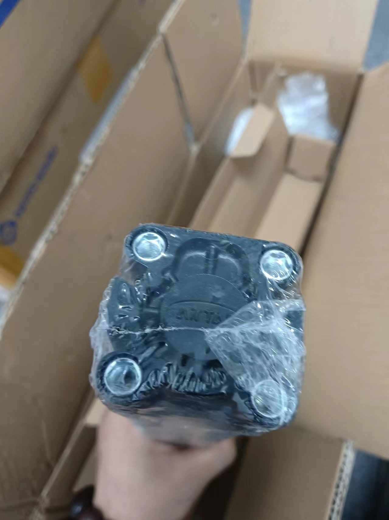 电商MRO供应链亚德客气缸SAU32300S