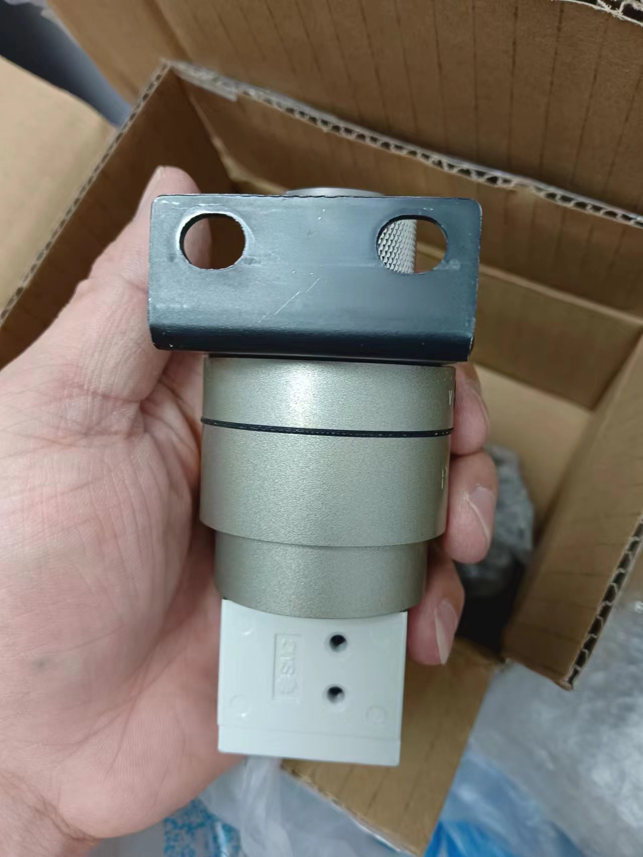 电商MRO供应链日本SMC压力检测阀XT92-51-X2