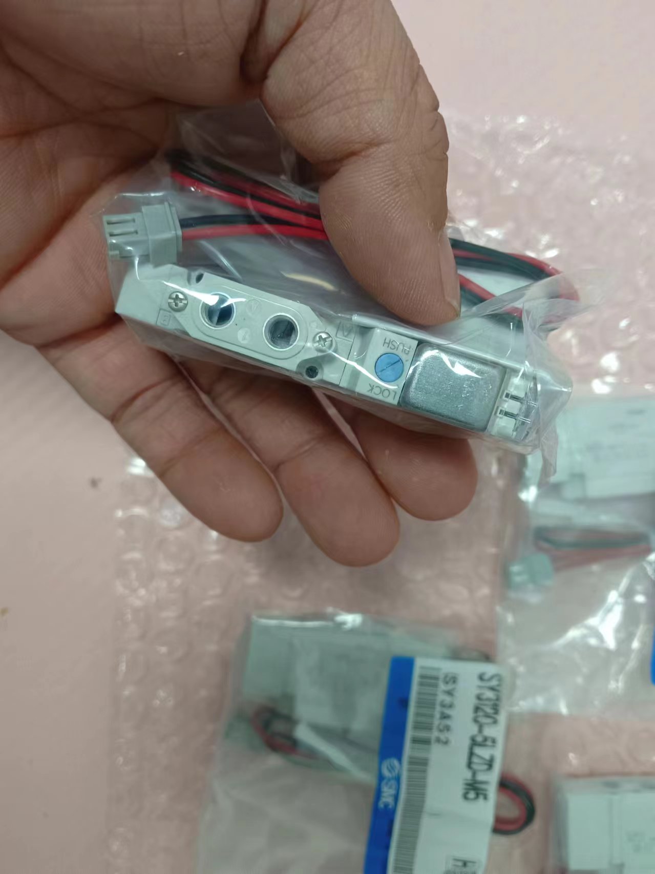 电商MRO供应链日本SMC电磁阀SY3120-5LZD-M5气动控制气阀