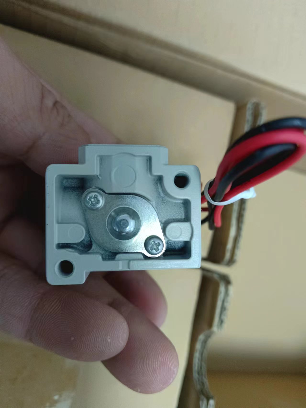 电商MRO供应链日本SMC 3通电磁阀 直动式座阀 VT307-5G1-01