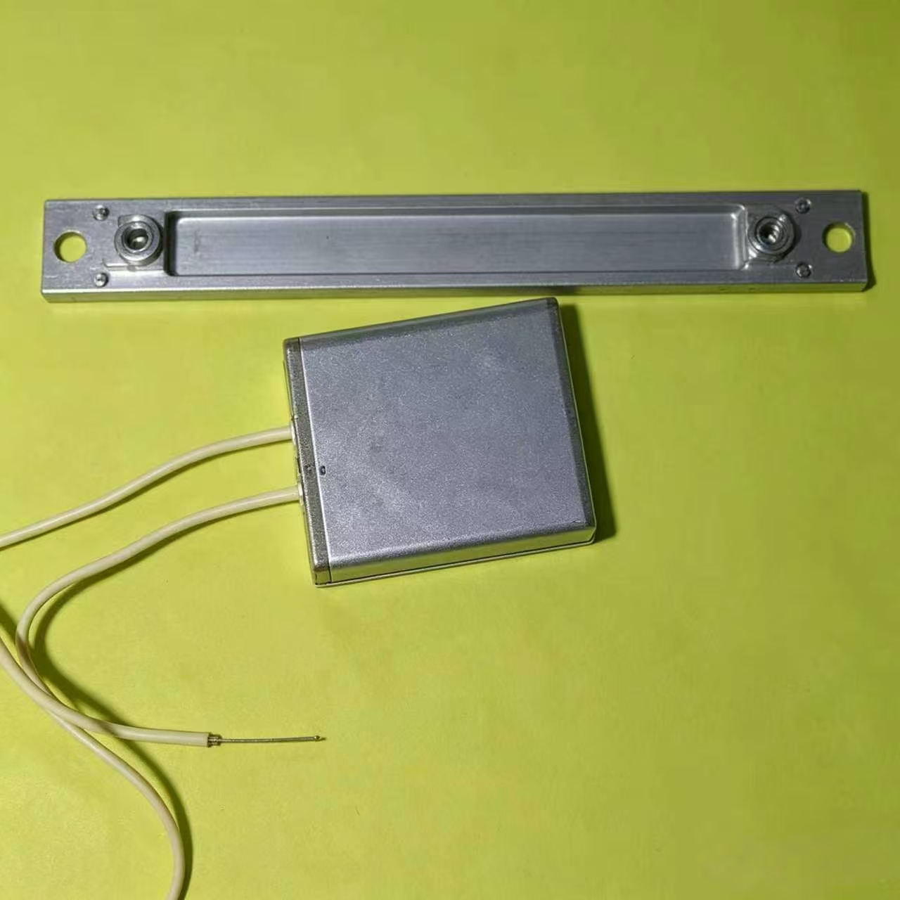 光学镜头低温防凝露方案：PI恒温加热膜 全天候除雾保清晰